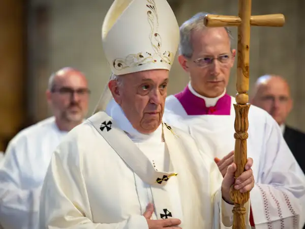 Europe - Vatican - Pope Francis processing in St Peter's Basilica