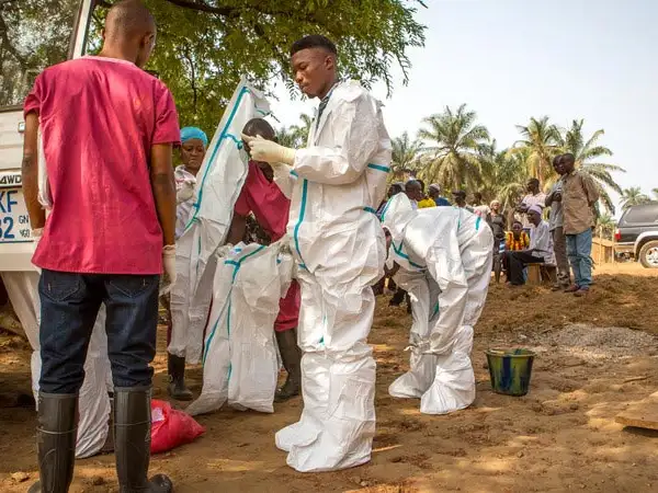 Africa - Sierra Leone - Burial teams in Sierra Leone